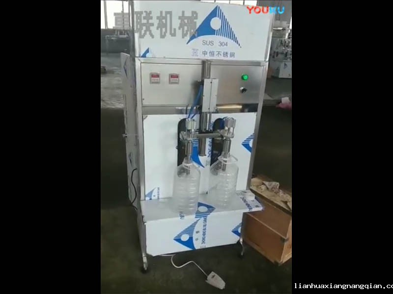 山东玻璃水灌装机